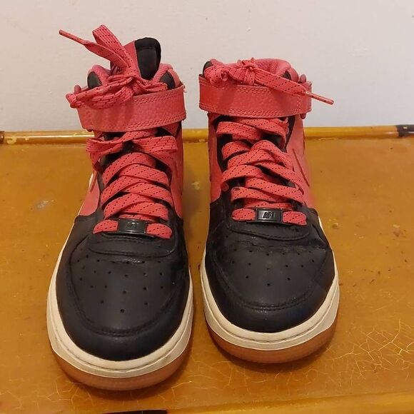 YOUTH Nike Air Force 1 07 Mid Sneakers Size 5Y - Picture 1 of 6